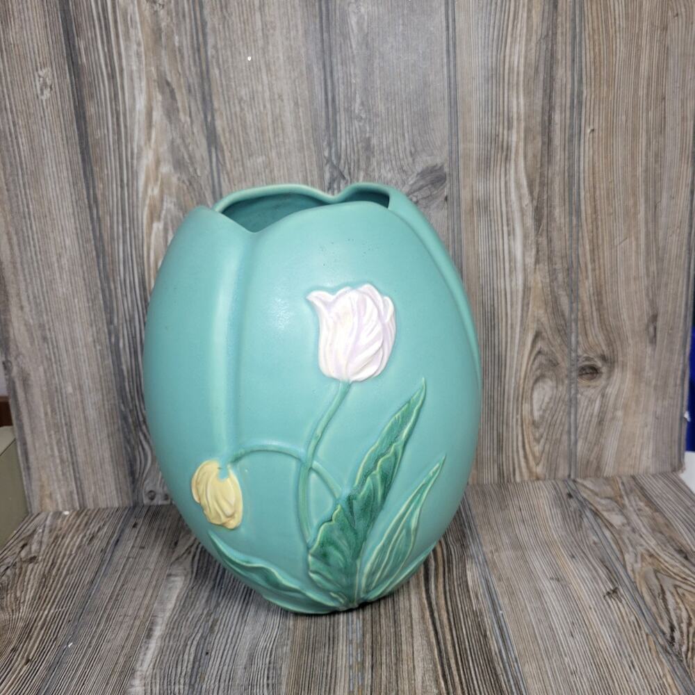Vintage Weller Pottery F-16 Tulip Vase, Large Light Green